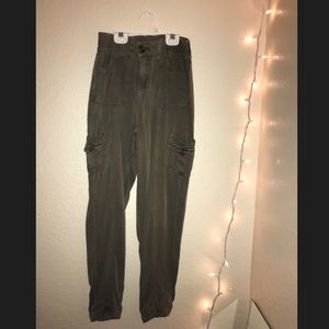 Army green fabric pants